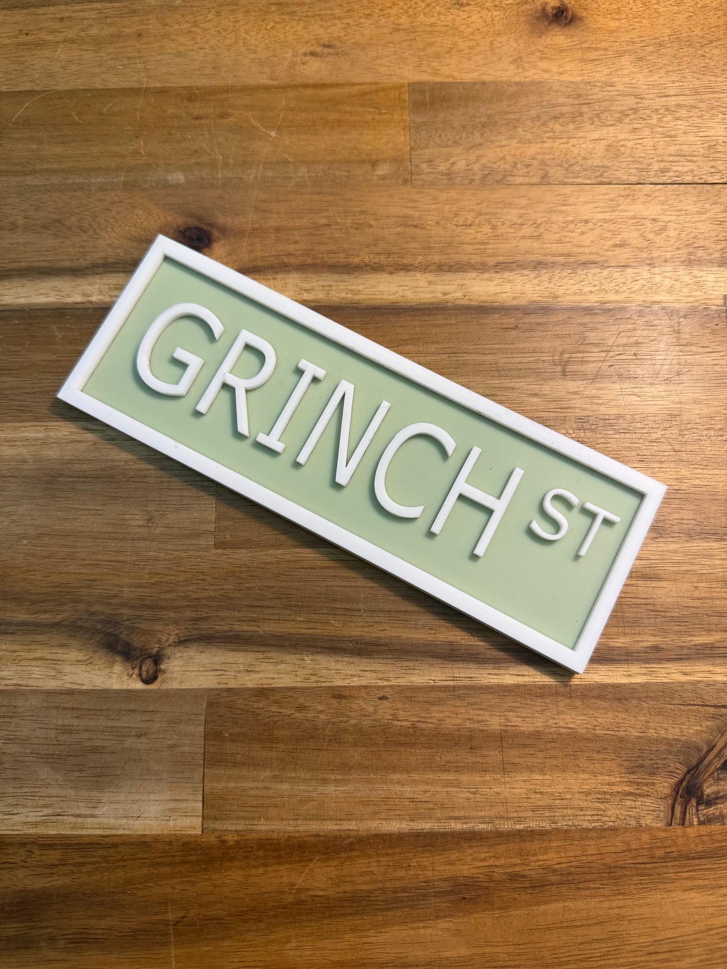 Bookshelf Sign - Grinch St