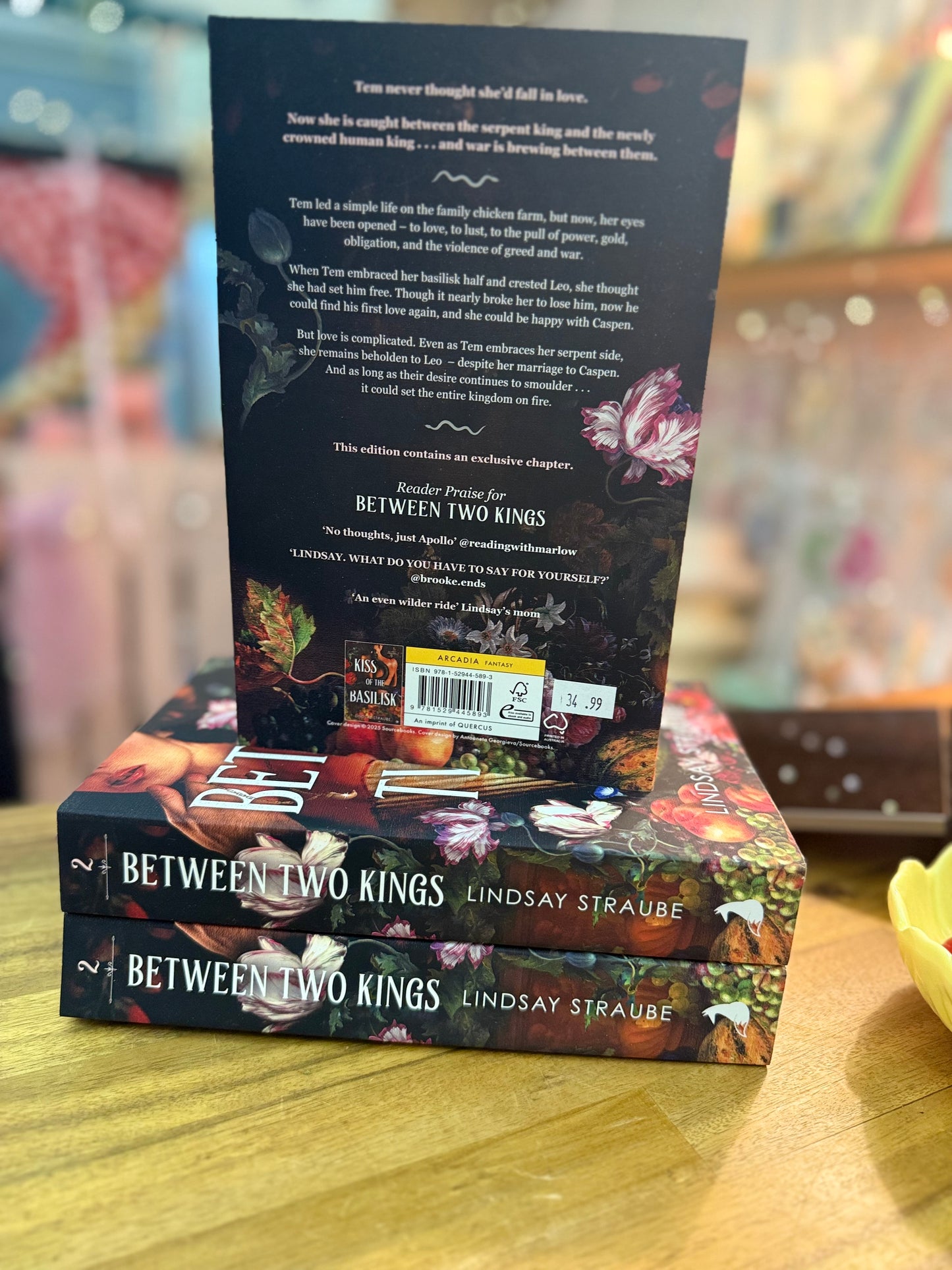 Between Two Kings - Lindsay Straube