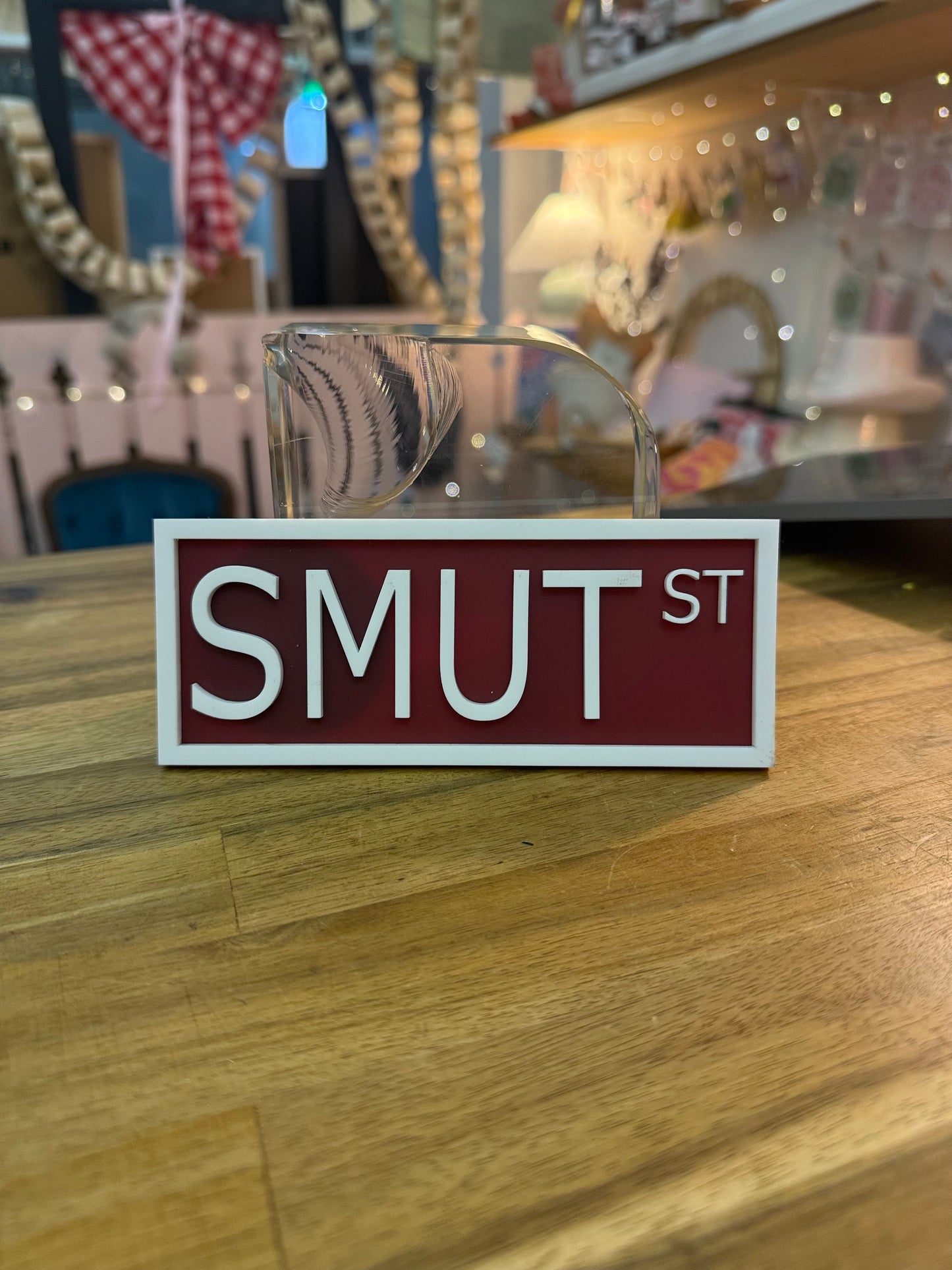 Bookshelf Sign - SMUT St