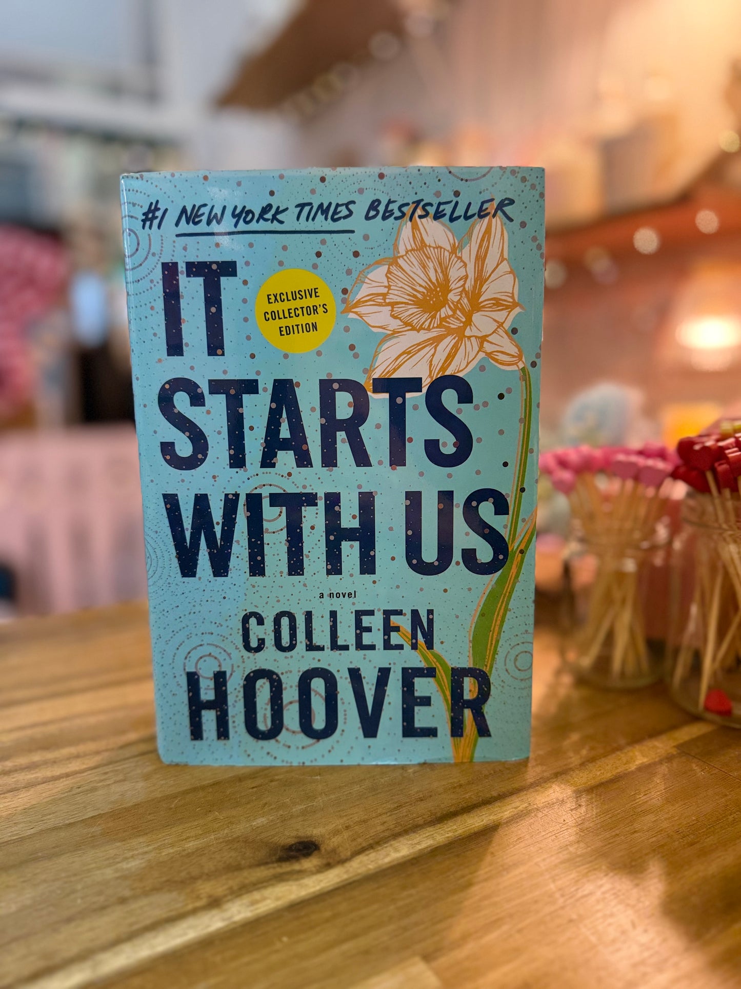 It Starts With Us - Colleen Hoover (Hard Cover)